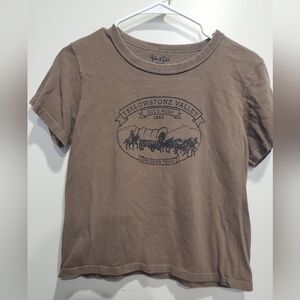Yellow Stone Valley T Shirt Medium